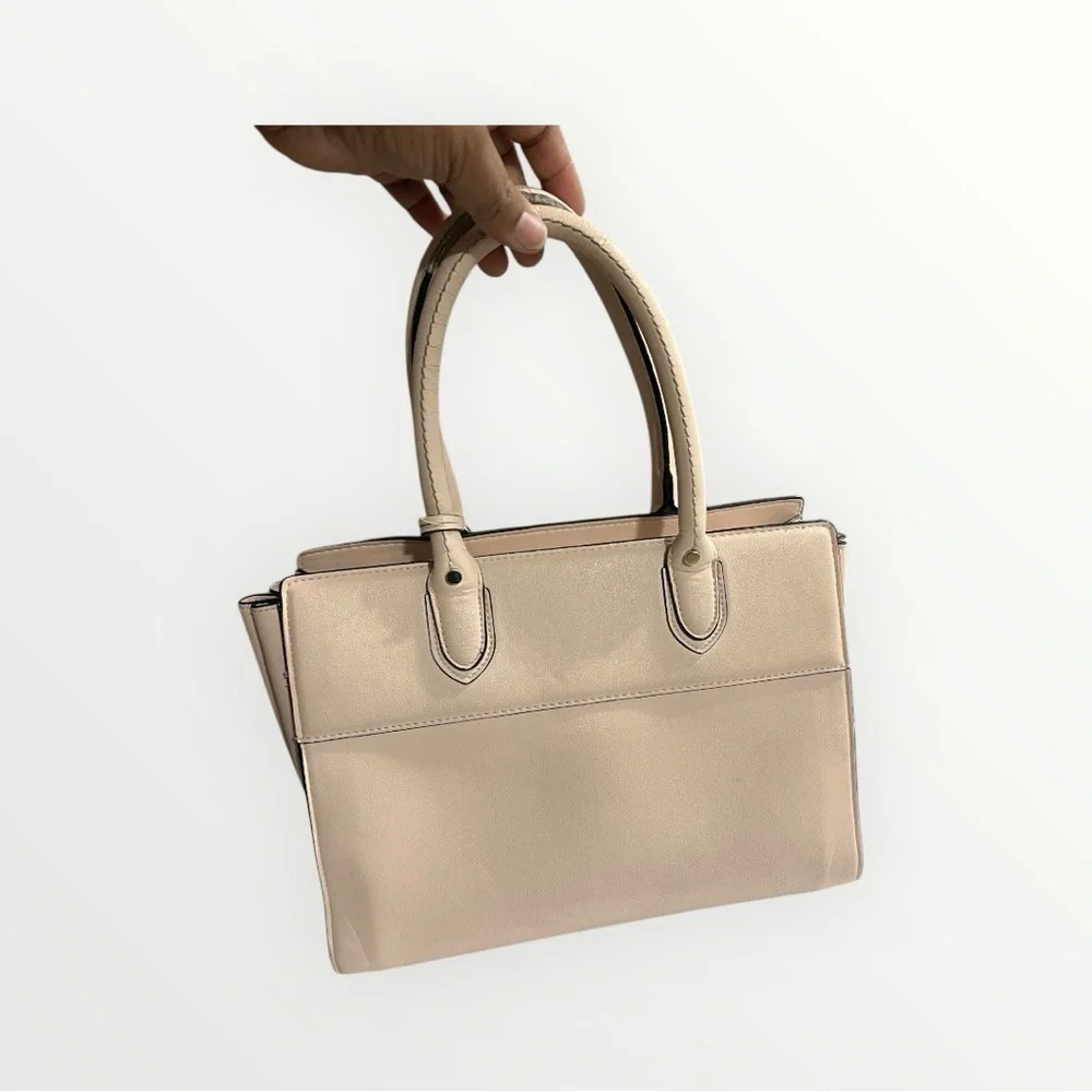 Libby Edelman Purse – Crossbody, Tote, Shoulder Bag, & Satchel Style